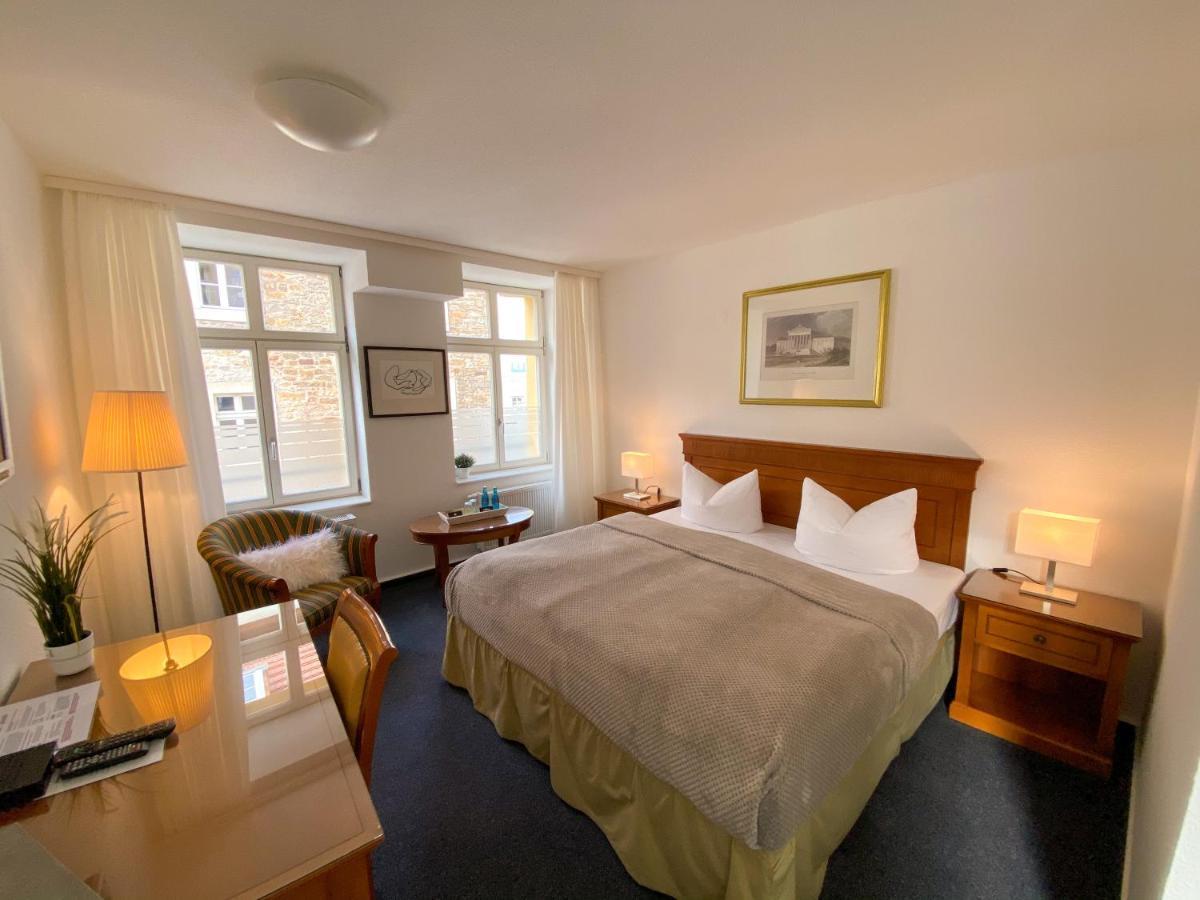 Deckerts Hotel Am Katharinenstift Лютерштадт-Айслебен Экстерьер фото
